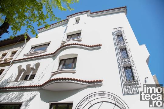 9 room House/villa for sale in Aviatorilor area